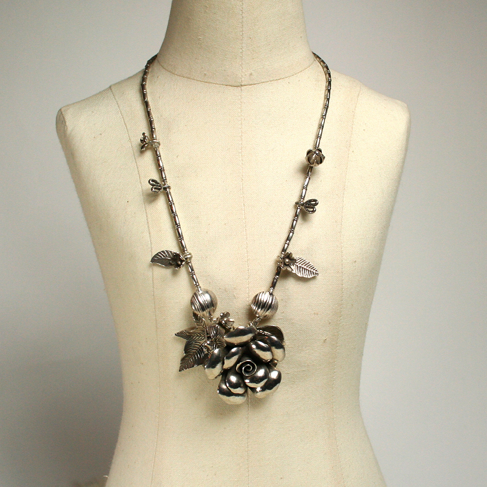 necklaceEMN098000